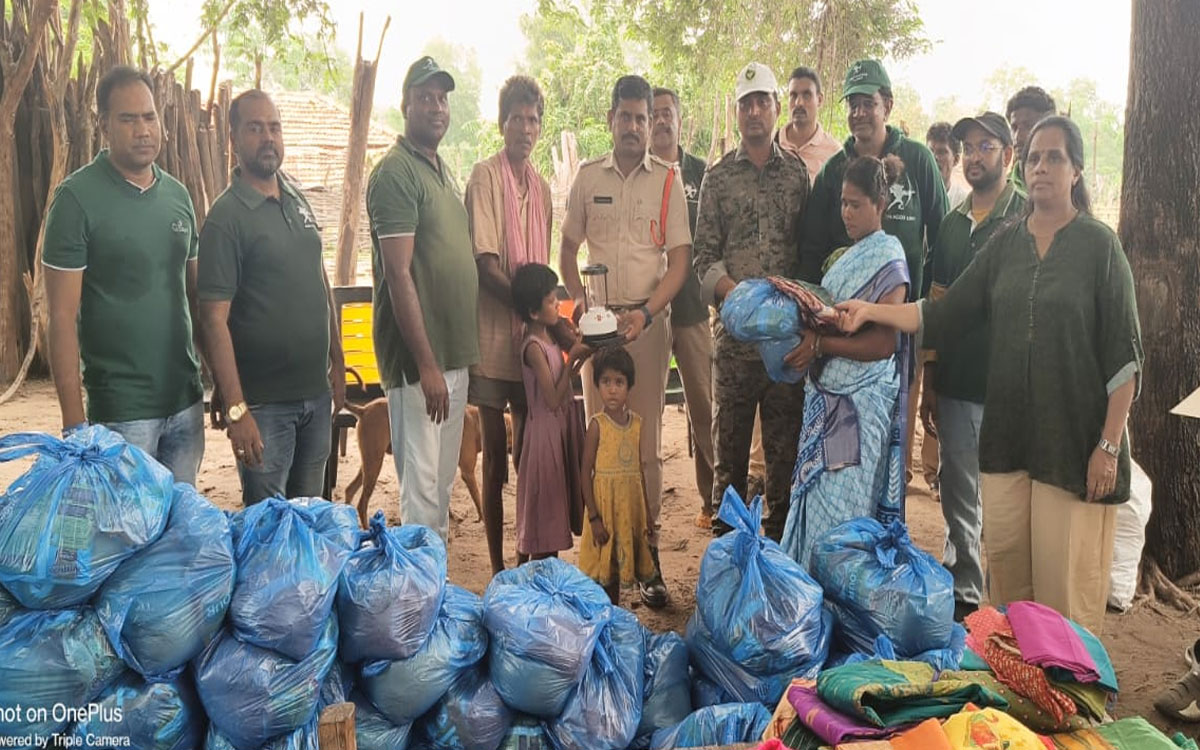 ‘రాబిన్ హుడ్ ఆర్మీ సేవలు అభినందనీయం’