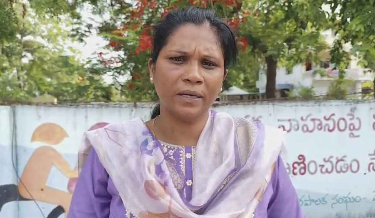 Free Bus Service | ఫ్రీ బస్సు వద్దు.. మహిళల్లో కాంగ్రెస్ మీద విరక్తి కలుగుతుంది.. రేవంత్‌ రెడ్డి అభిమాని రజిత