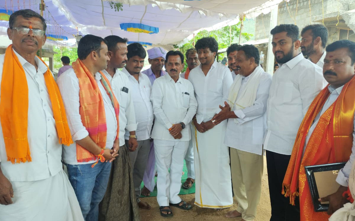 ఆధ్యాత్మికతతోనే మానసిక ప్రశాంతత : మాజీ ఎమ్మెల్యే రవీంద్ర కుమార్
