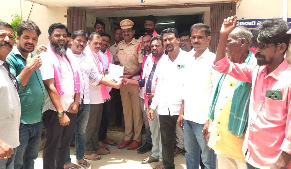 Banswada | రేవంత్‌ రెడ్డిపై బాన్సువాడ పట్టణ పోలీస్ స్టేషన్‌లో బీఆర్ఎస్ ఫిర్యాదు
