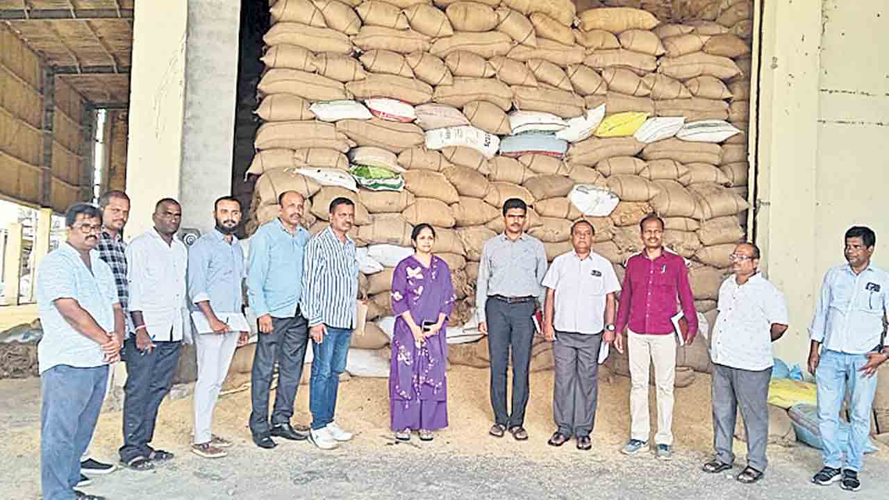 రూ. 7.17 కోట్ల ధాన్యం మాయం