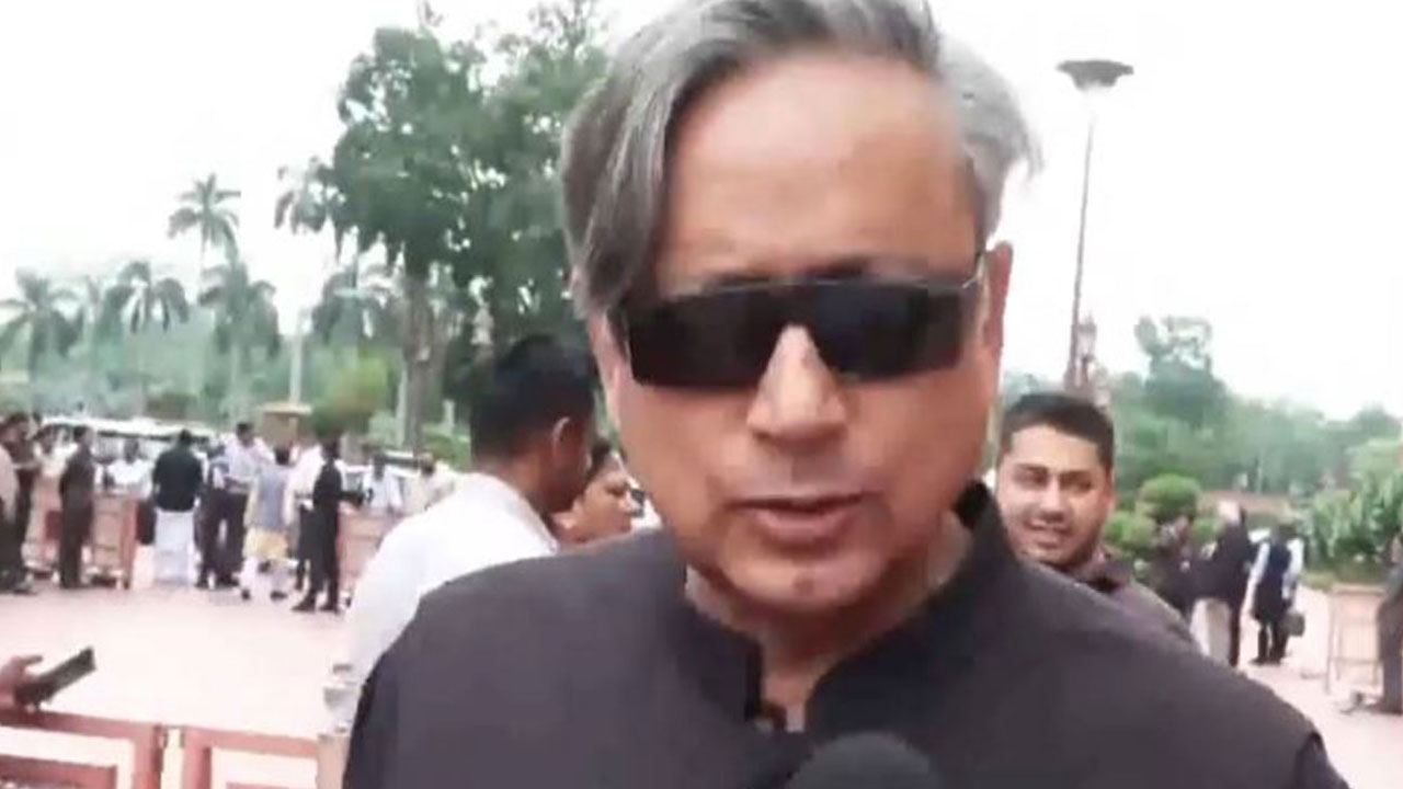 MP Shashi Tharoor: గిగ్ కార్మికులపై ఐఎల్వోలో ఓటింగ్‌..  ఇండియా వైఖ‌రిని త‌ప్పుప‌ట్టిన ఎంపీ శ‌శిథ‌రూర్‌