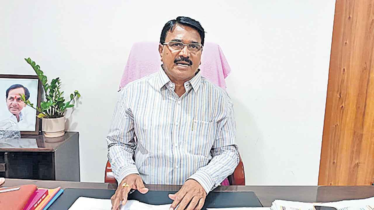 ఇప్పటికైనా నీళ్లు నింపండి