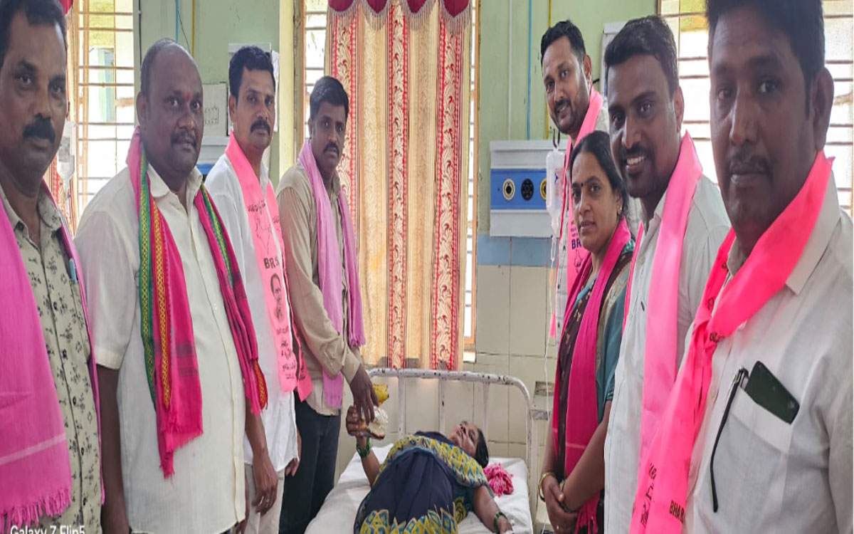 'నేటి యువతరానికి కేటీఆర్ స్ఫూర్తిదాయకం'