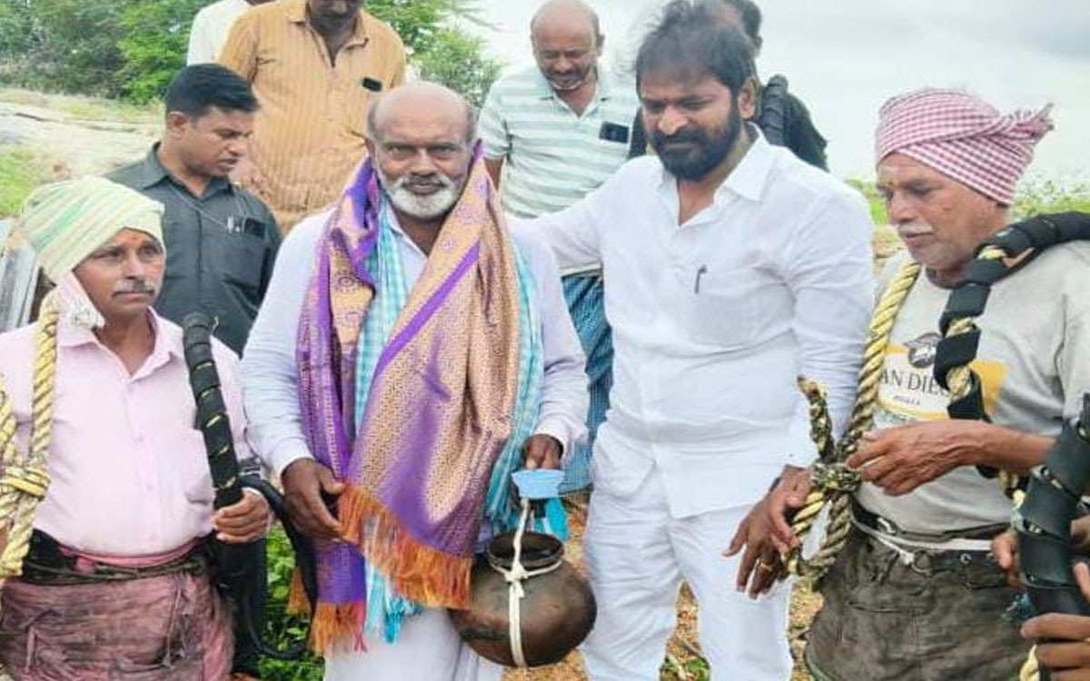 కుల వృత్తిదారులను ఇబ్బంది పెడితే ఊరుకోం : మాజీ మంత్రి శ్రీనివాస్ గౌడ్