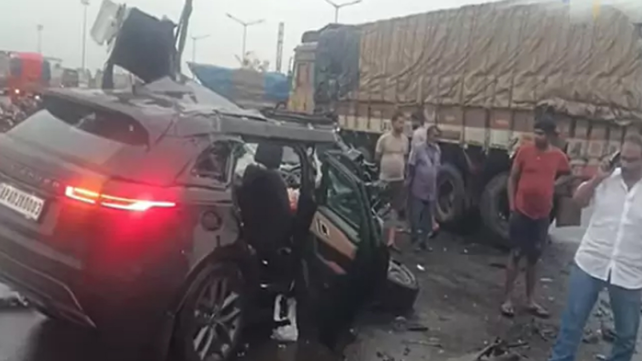 కృష్ణా జిల్లాలో ఘోర రోడ్డు ప్రమాదం.. తిరుమల విద్యాసంస్థల చైర్మన్ సోదరుడు మృతి