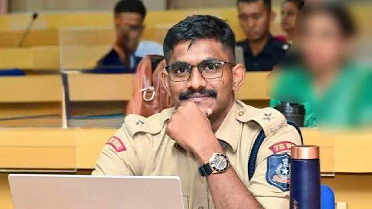 ఉదయ్‌కృష్ణ పిటిషన్‌పై పోలీసులకు నోటీసులు