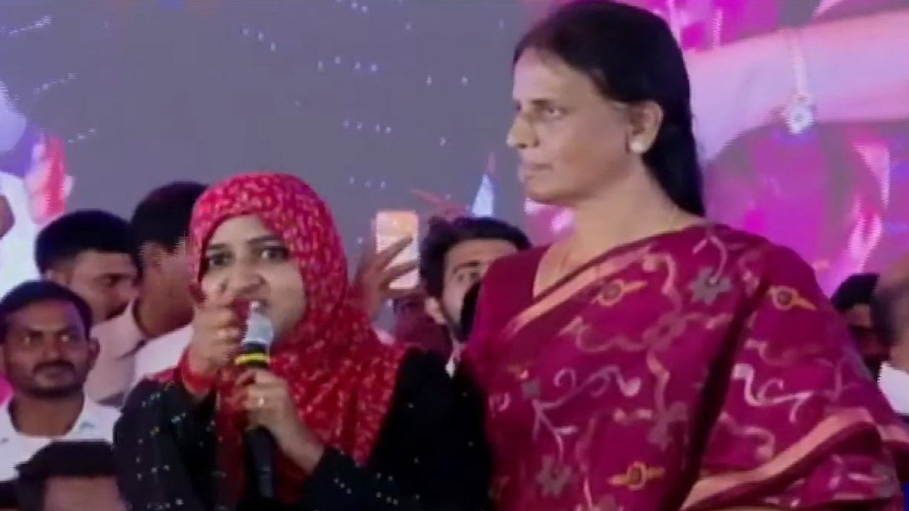 Yuva Sangrama Sadassu | ఎండ్రిన్ తాగాల్సింది మేం కాదు.. నువ్వు.. సీఎం రేవంత్ రెడ్డిపై నిరుద్యోగ యువతి ఫైర్
