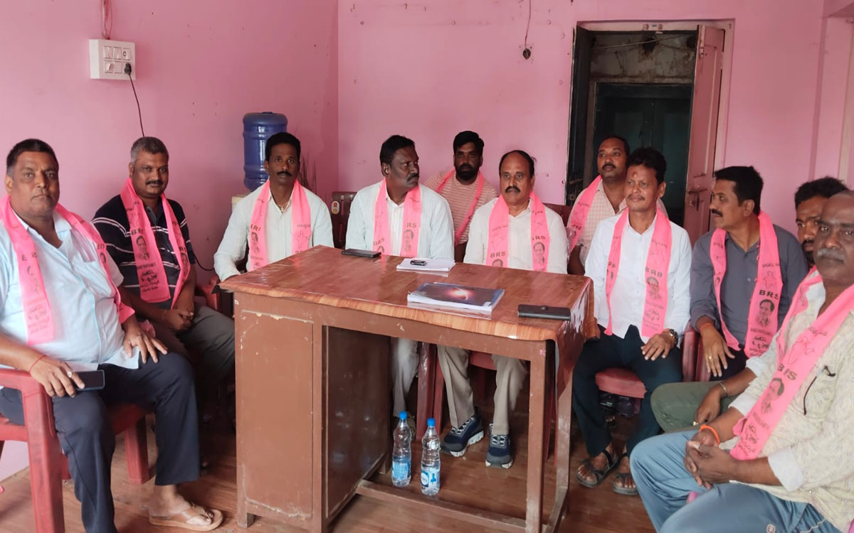 ‘వైరా ఆయకట్టు రైతులకు సాగునీరు అందించాలి’
