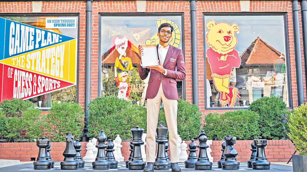 గ్రాండ్‌ సలామ్‌ ప్రజ్ఞా.. గ్రాండ్‌ చెస్‌ టూర్‌ గెలిచిన చెన్నై కుర్రాడు