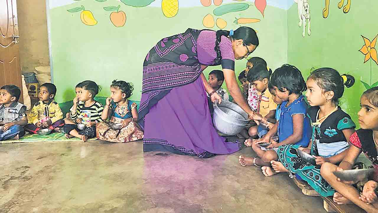 అంగన్‌వాడీ పోస్టులు అమ్మకానికి.. మెరిట్‌కు కోత.. ఇంటర్వ్యూ పేరుతో వాటా..!