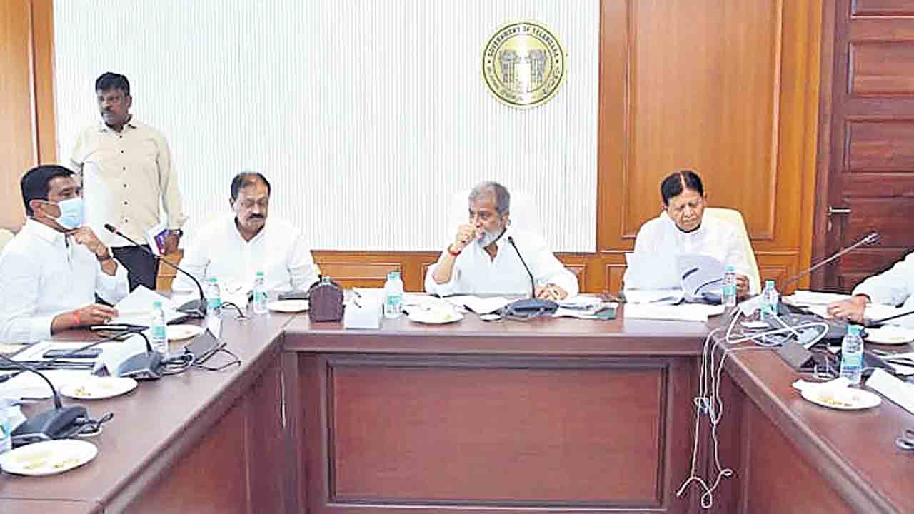 మెరుగైన వైద్యసేవలు అందించాలి.. మంత్రి దామోదరను కోరిన మాజీ మంత్రి వేముల ప్రశాంత్‌రెడ్డి