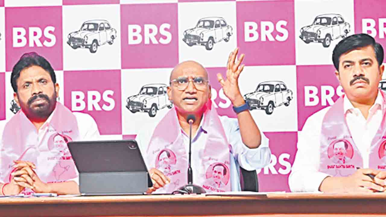 మాంత్రిక మహేశ్‌.. తాంత్రిక విమర్శలు మానుకో