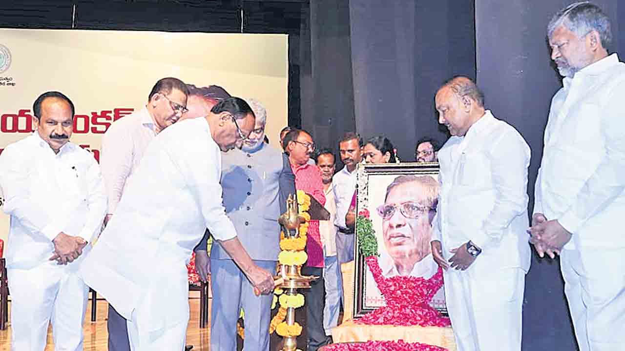 మహోన్నత వ్యక్తి జయశంకర్‌.. ప్రొఫెసర్‌ జయంతిలో మండలి చైర్మన్‌ గుత్తా, స్పీకర్‌ ప్రసాద్‌కుమార్‌