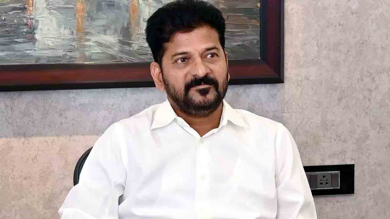జీతాల జాడ లేదు.. హామీల అమలు లేదు.. ఒకటో తారీఖు వేతనాలన్న సీఎం మాటలు నీటిమూటలే