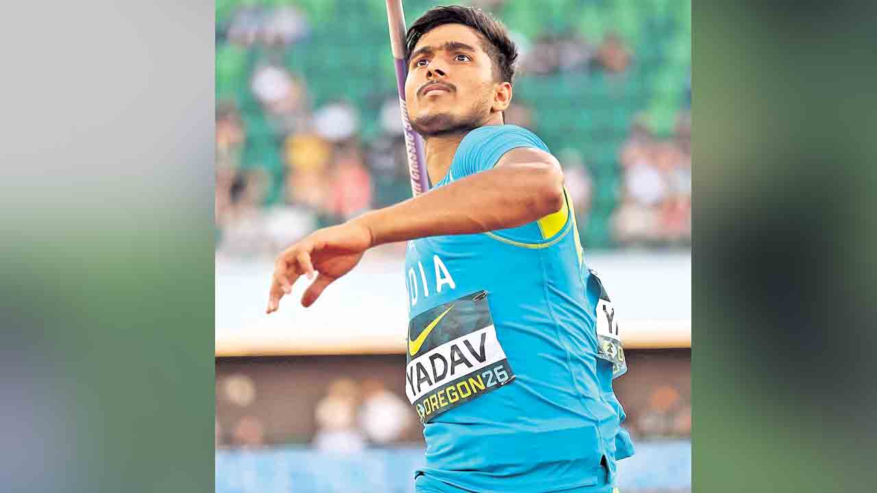 ఆశిష్‌ యాదవ్‌కు రజతం