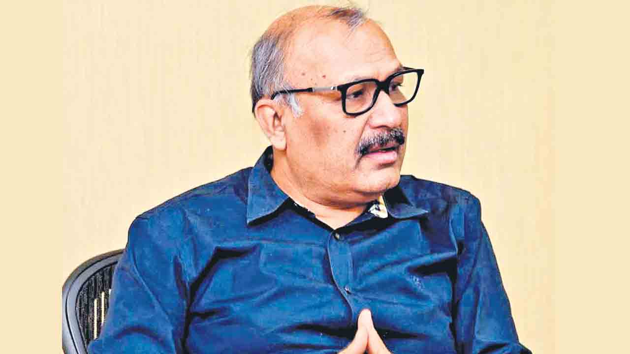 తప్పుడు ‘సలహా’ దారుడు.. ఆదిత్యానాథ్‌ దాస్‌ తీరుపై తెలంగాణ ఇంజినీరింగ్‌ వర్గాల్లో తీవ్రస్థాయి చర్చ