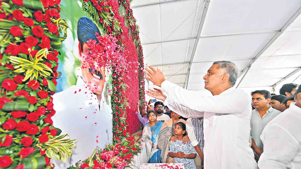 నిస్వార్థ పోరాట యోధుడు పెద్ది.. మాది పాతికేండ్ల ఉద్యమానుబంధం