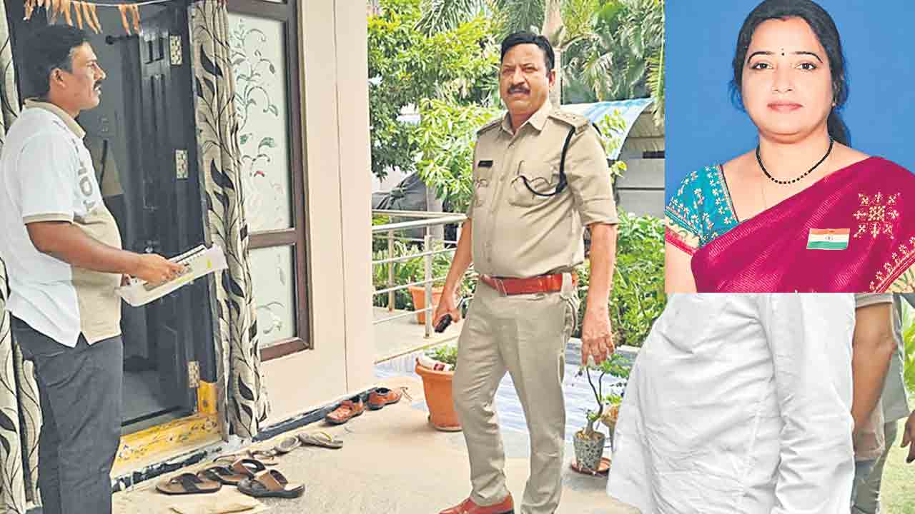 ప్రిన్సిపాల్‌ రూపారెడ్డి హత్య.. కత్తులతో అతి దారుణంగా హతం