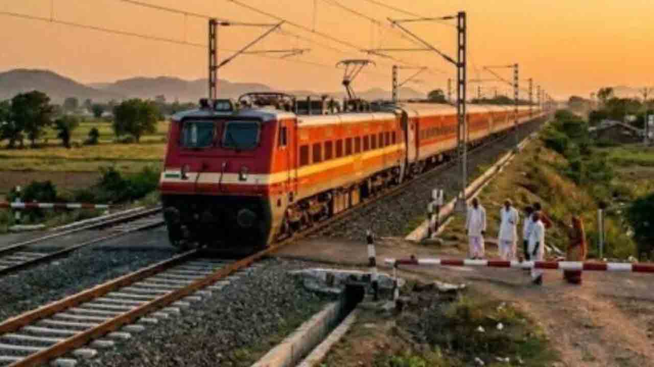వేలాంకణి వార్షిక ఉత్సవాలకు ప్రత్యేక రైళ్లు