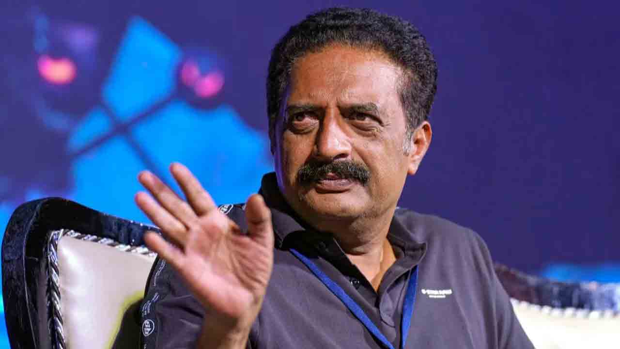 ఈసీ చెప్తున్నది అంతా తప్పే : ప్రకాశ్‌ రాజ్‌