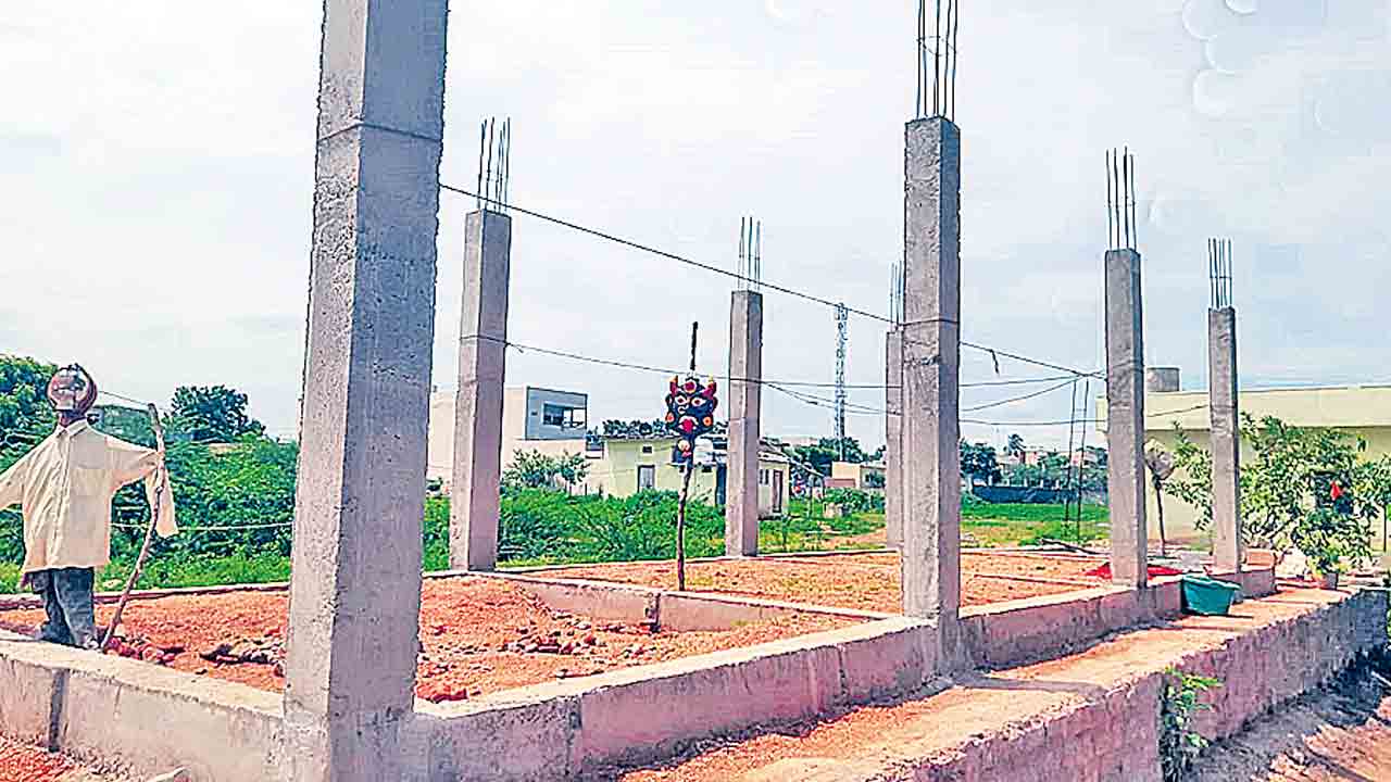 తొలి విడతకే దిక్కు లేదు.. మలి విడత ఎట్లా?