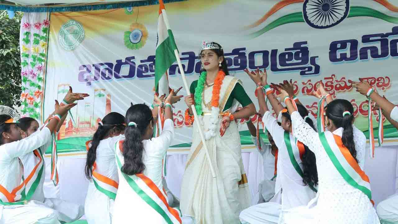 గిరిజన అభివృద్ధికి బహుముఖ కృషి