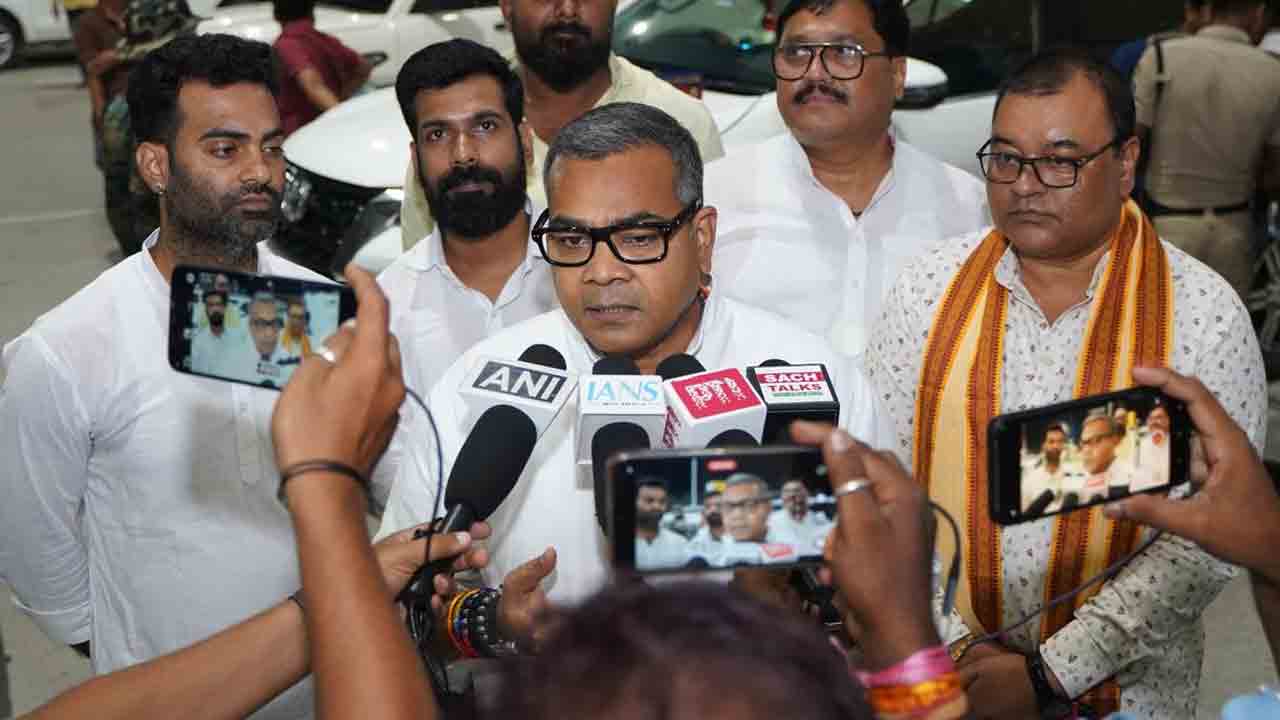 యూత్‌ కమిషన్‌ కోసం ప్రైవేట్‌ మెంబర్‌ బిల్లు