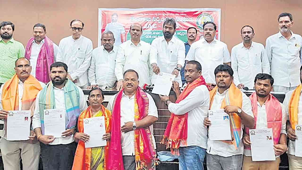 గ్రామ స్వరాజ్యానికి కాంగ్రెస్‌ సర్కార్‌ తూట్లు.. కేంద్రం మంజూరు చేసిన నిధులు కూడా ఇవ్వని దుస్థితి