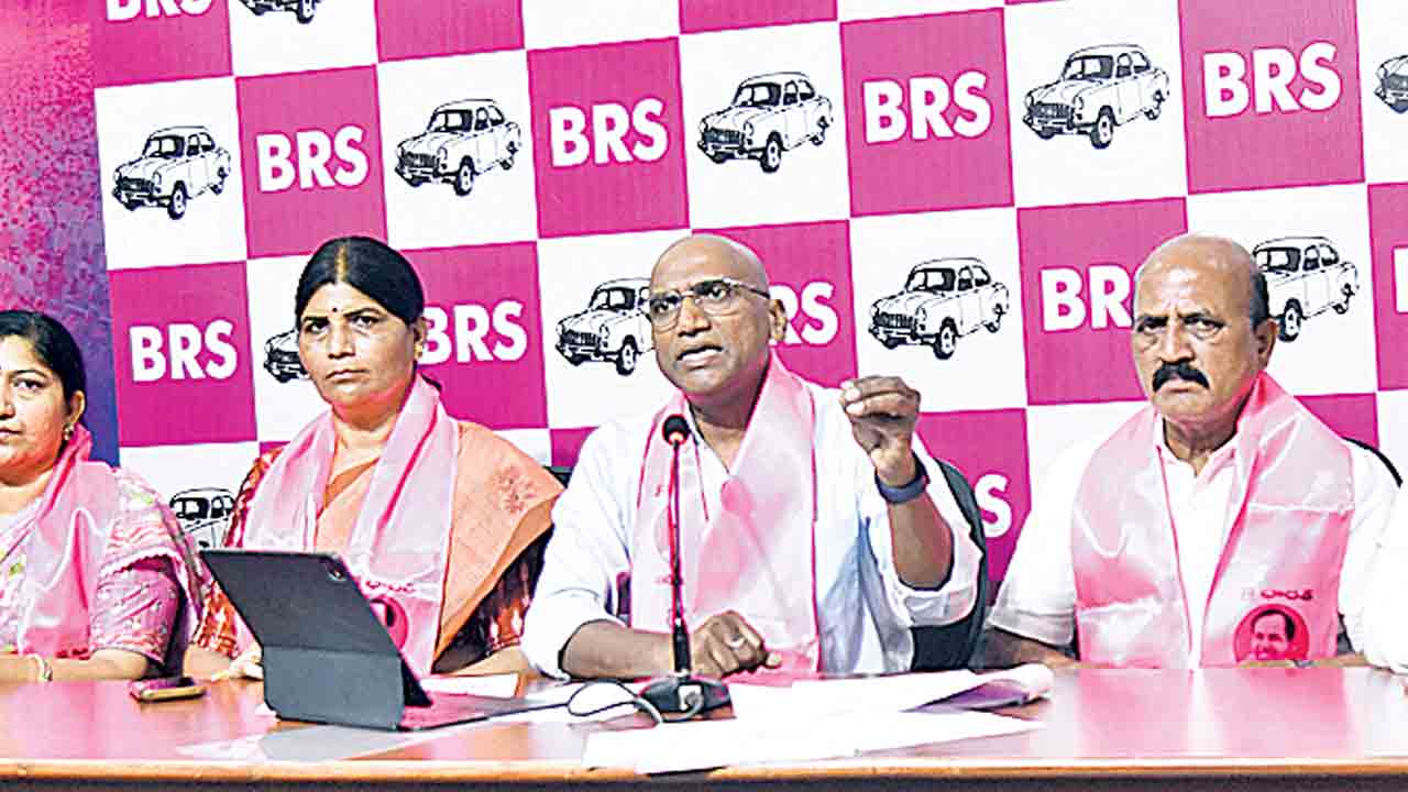 టోల్‌ ఫ్రీ కాదు.. టోల్‌ ఫీ నంబర్‌.. మంత్రి పొంగులేటి ఆదేశాల మేరకే అధికారులు 22ఏ రూపొందించారు