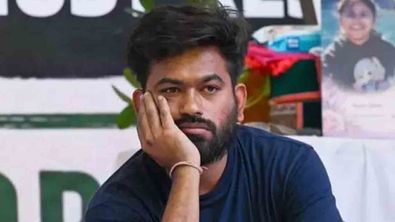 దీప్కే ఆస్తులపై విచారణ జరపాలి.. ఆర్టీఐ కార్యకర్త ఫిర్యాదు