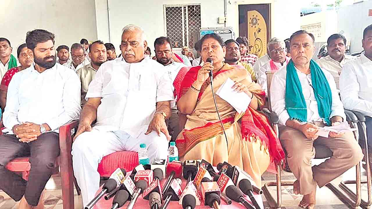 అక్రమ వసూళ్లకోసమే ‘22ఏ’