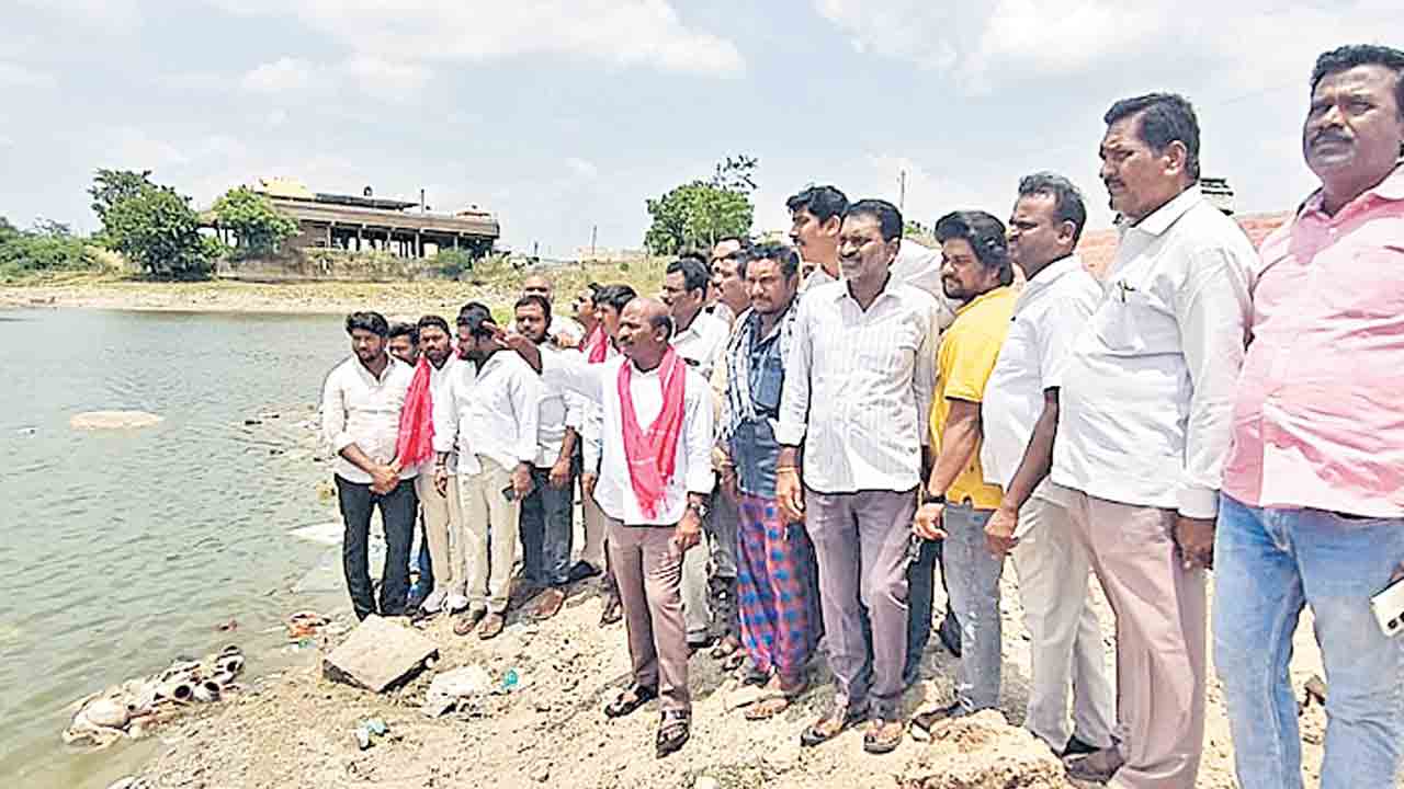 నల్లగొండ రైతుల ఆక్రందన.. మంత్రులకు వినబడట్లేదా?