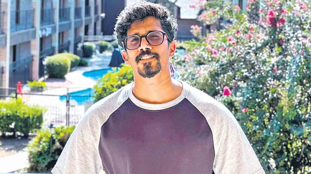 ప్రేమ పాయె.. డాలరు పాయె.. తల్లిదండ్రులకు కడుపు కోత మిగిల్చె