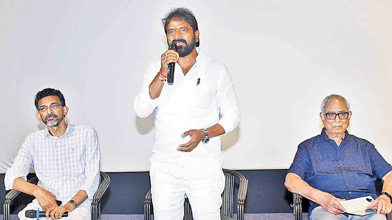 సురవరం జీవితం నేటి తరానికి ఆదర్శం