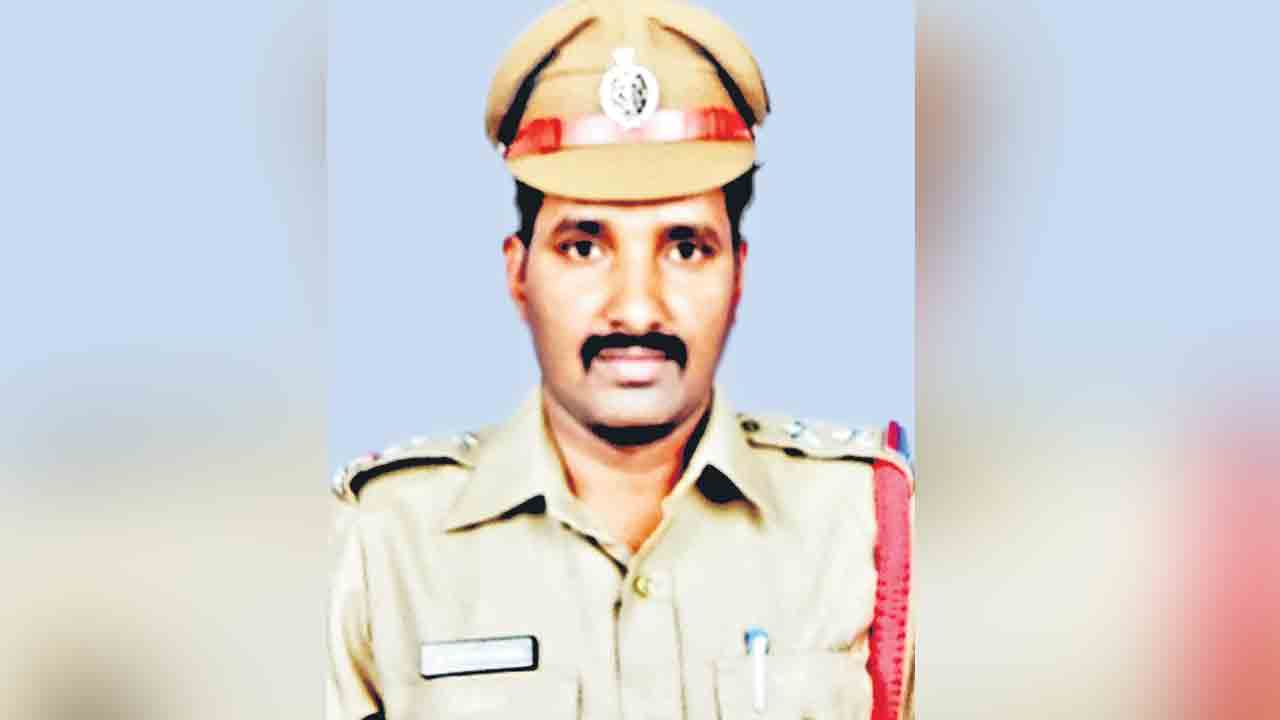 జూబ్లీహిల్స్‌ ఇన్‌స్పెక్టర్‌ సస్పెన్షన్‌!