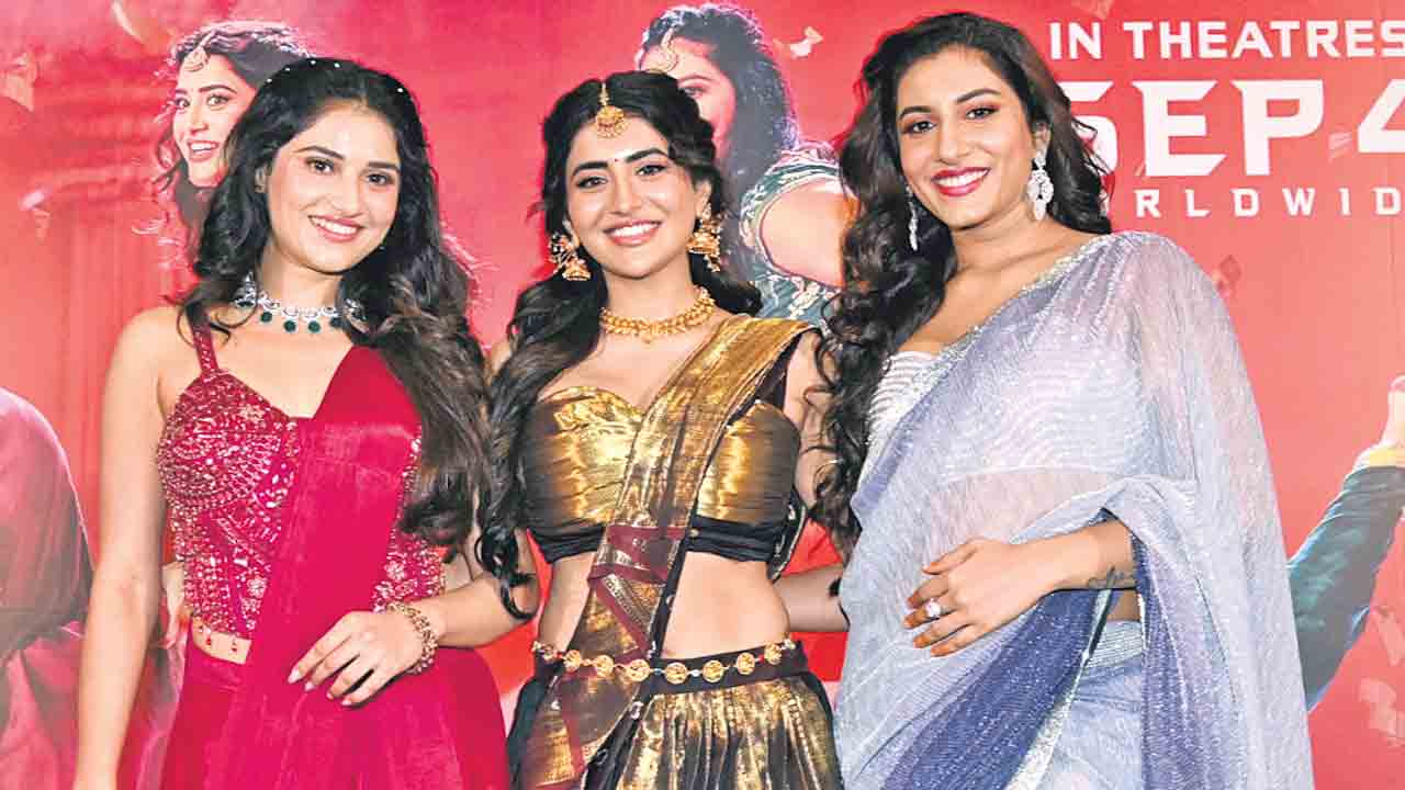 కలలోనే కటౌట్స్‌ కడతాం!