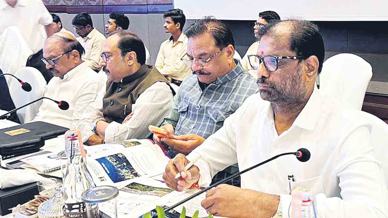 కలిసికట్టుగా పనిచేస్తేనే సాంకేతిక పరిజ్ఞానం అభివృద్ధి