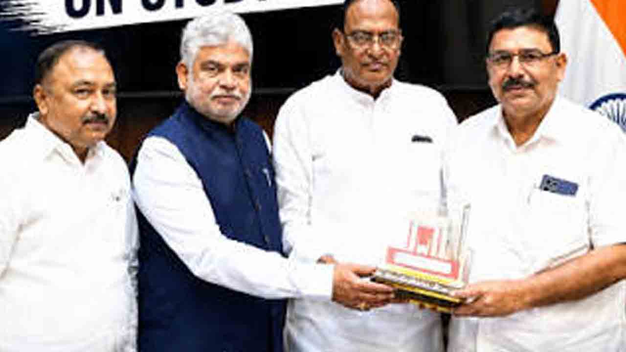 అసెంబ్లీ, మండలిని సందర్శించిన ఒడిశా బృందం