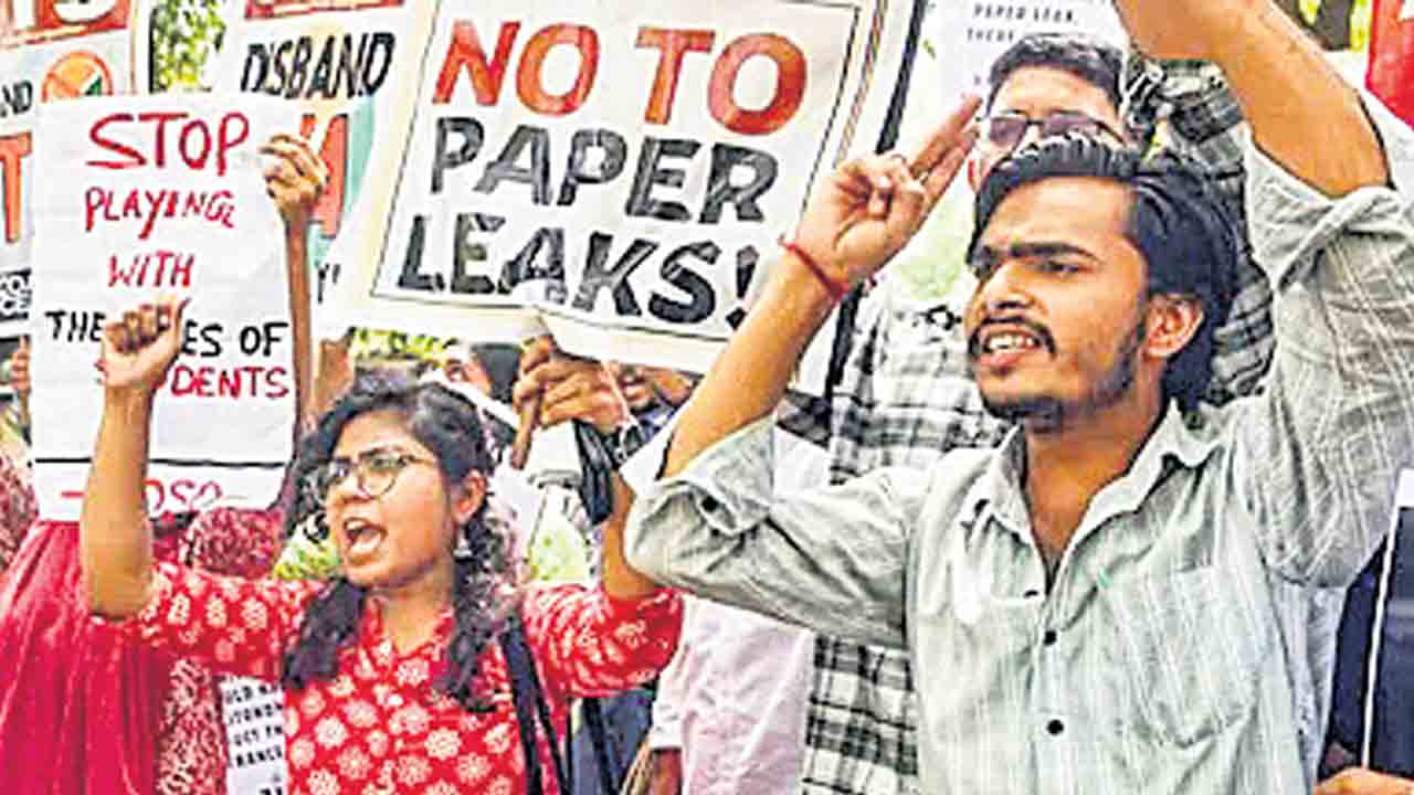 నీట్‌ లీకేజీపై ఎన్డీఏ ఓటర్లలో అసంతృప్తి