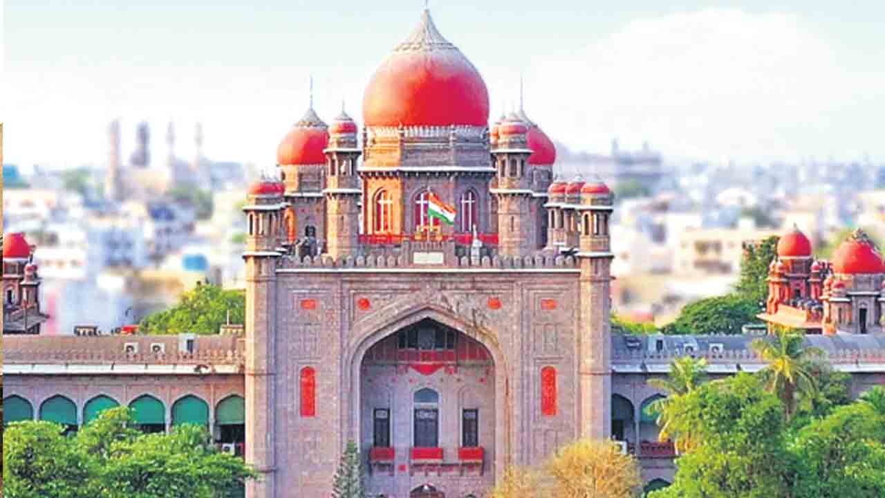కోర్టులంటే లెక్కేలేదు!