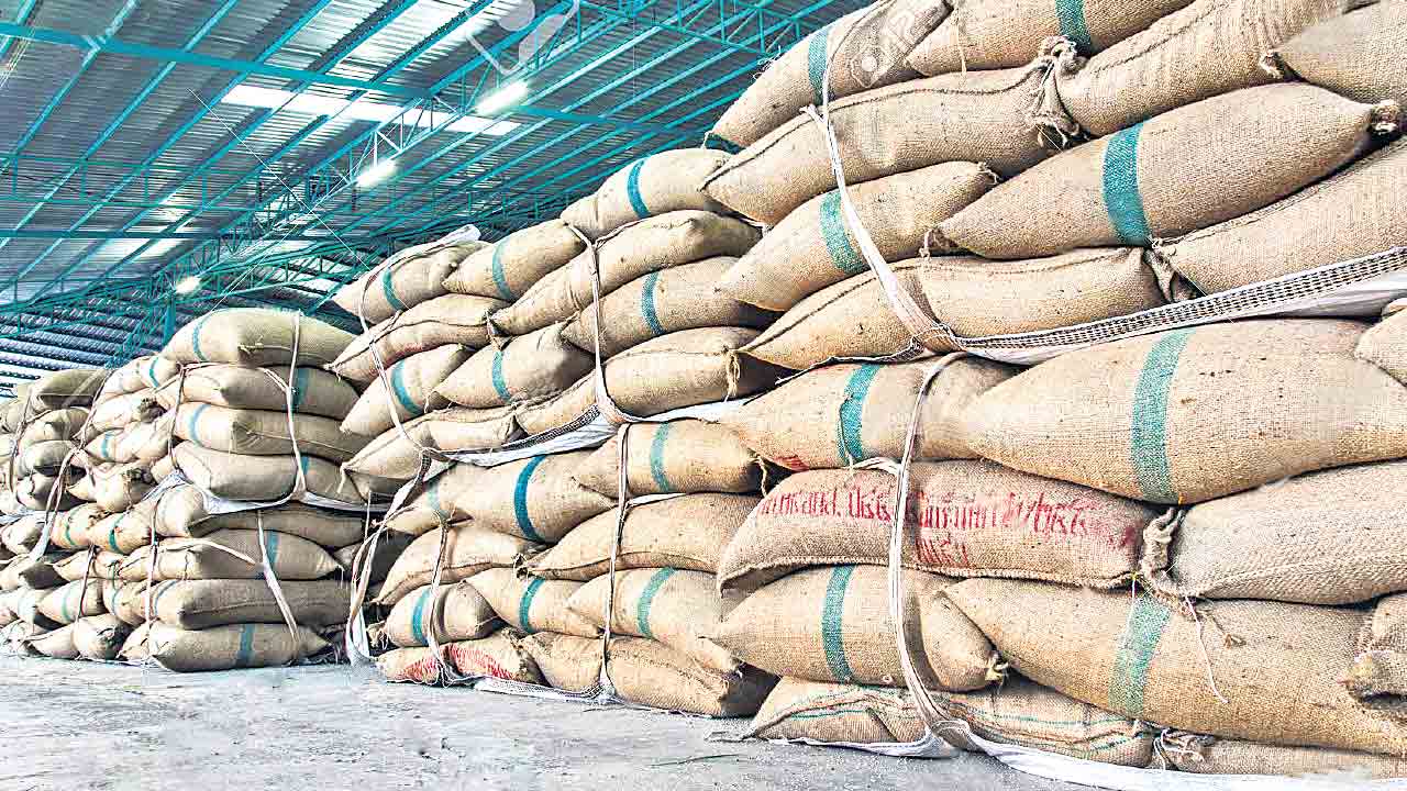 బుక్కేసిన ధాన్యం.. బుక్కవుతోన్న కేసులు!