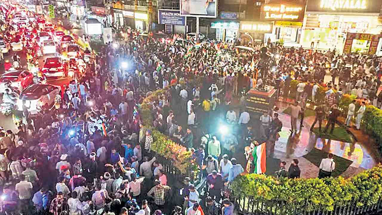 దిగొచ్చిన జార్ఖండ్‌ ప్రభుత్వం