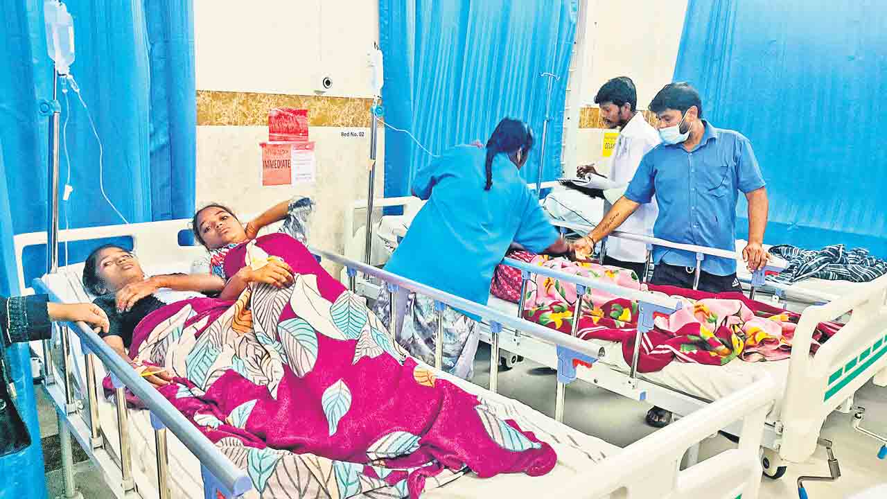 మద్దూరు కేజీబీవీలో ఫుడ్‌పాయిజన్‌