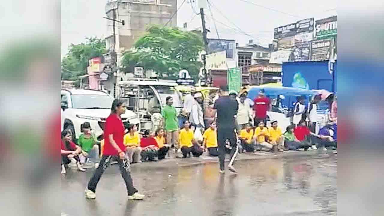 CJP | దేశవ్యాప్తంగా ‘స్కూల్‌ ఠీక్‌ కరో’ ఉద్యమం.. సీజేపీ పిలుపుతో అన్ని రాష్ర్టాల్లో విద్యార్థుల ర్యాలీలు