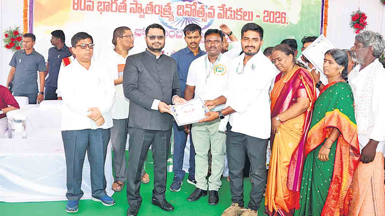 ఉదయం ఉత్తమ అవార్డు.. అర్ధరాత్రి గుండెపోటు