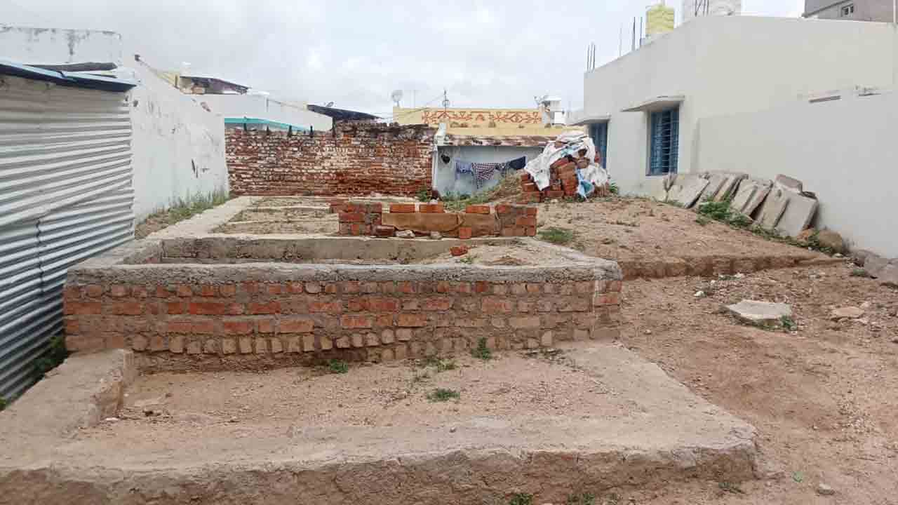 నత్తనడకన.. ఇందిరమ్మ ఇండ్లు