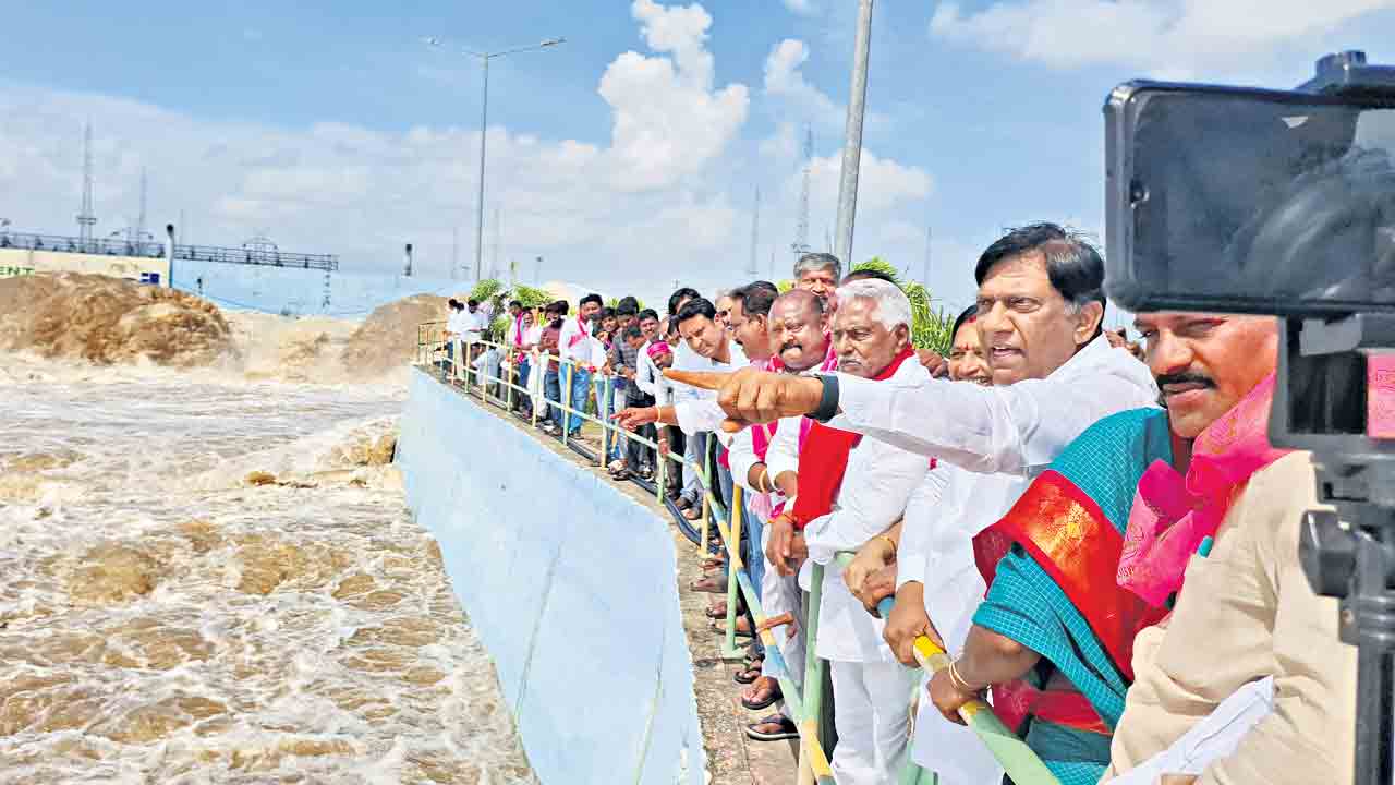 ఇదిగో కాళేశ్వరం ఎత్తిపోతల నీళ్లు