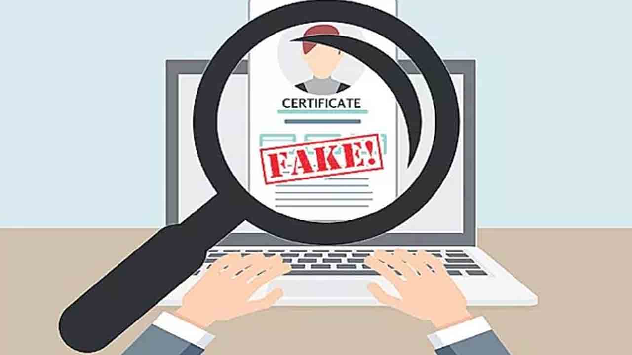 నకిలీ సర్టిఫికెట్ల గుర్తింపులో ఇంత వైఫల్యమా?