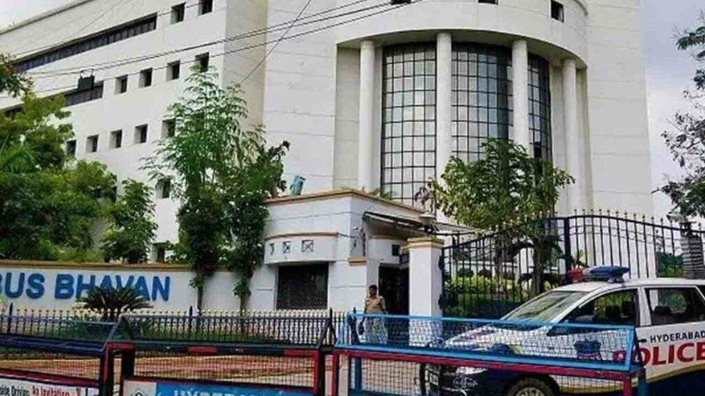 4న ‘చలో బస్‌భవన్‌’